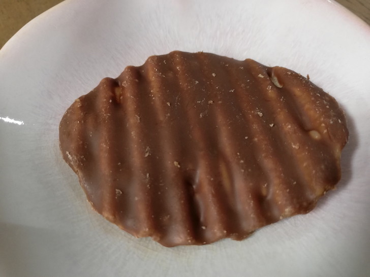 ロイズのポテトチップチョコレート【オリジナル】を食べたよ!!
