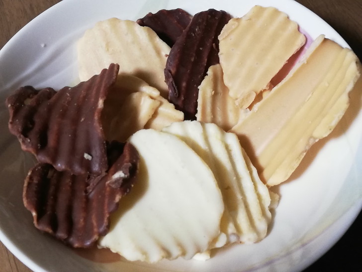 【太るの?】ロイズ『ポテトチップチョコレート』カロリー知りたい!!